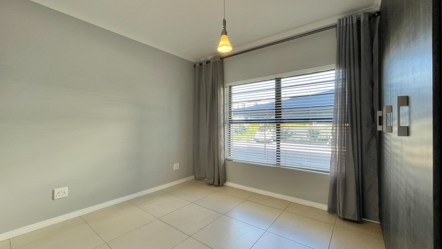 To Let 3 Bedroom Property for Rent in De Velde Western Cape